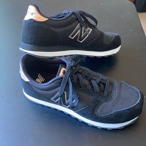 Women’s New Balance 574 Core sneakers size 9